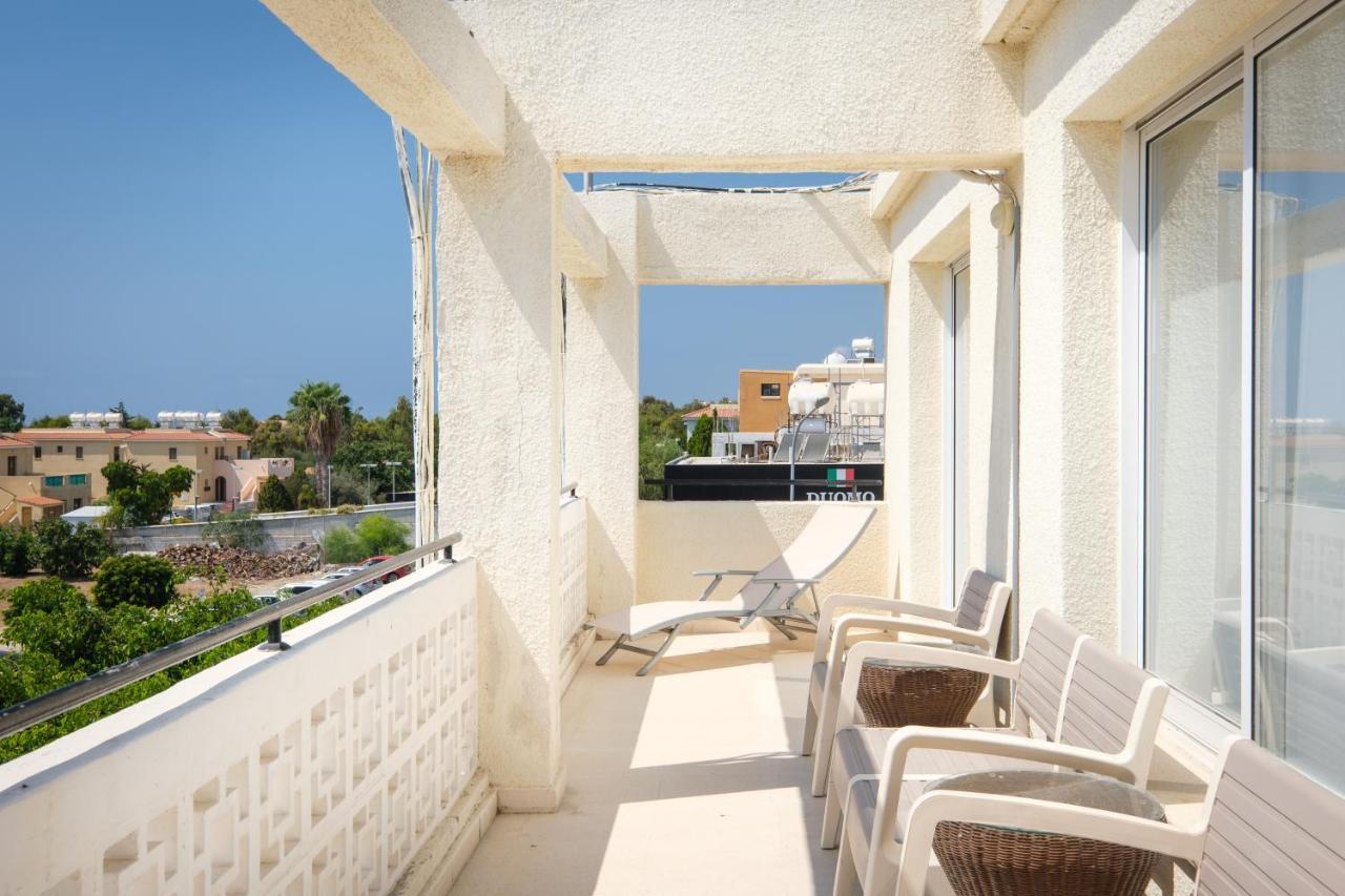 Seaview 3 Bedroom Kings Road Penthouse Пафос Экстерьер фото