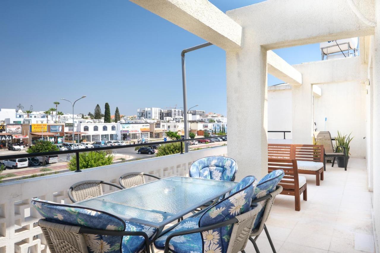 Seaview 3 Bedroom Kings Road Penthouse Пафос Экстерьер фото